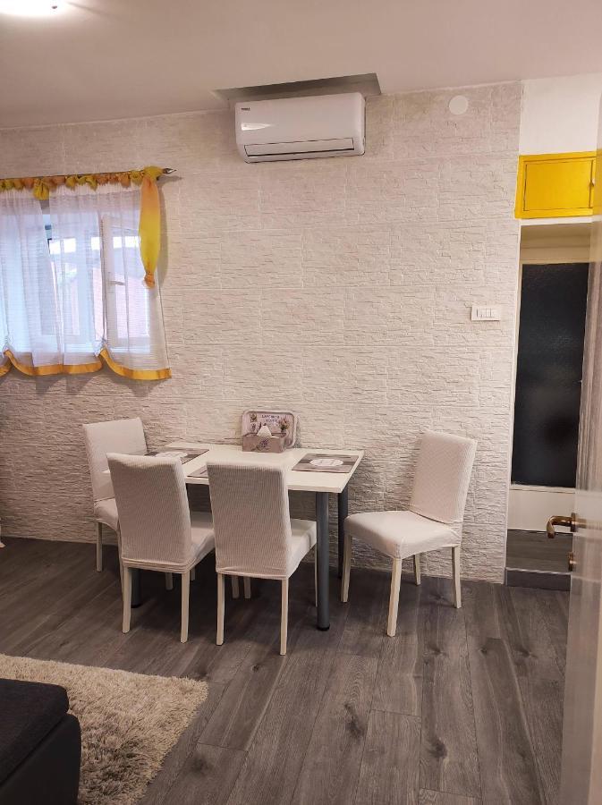 Apartman Plasse Rijeka Exterior foto